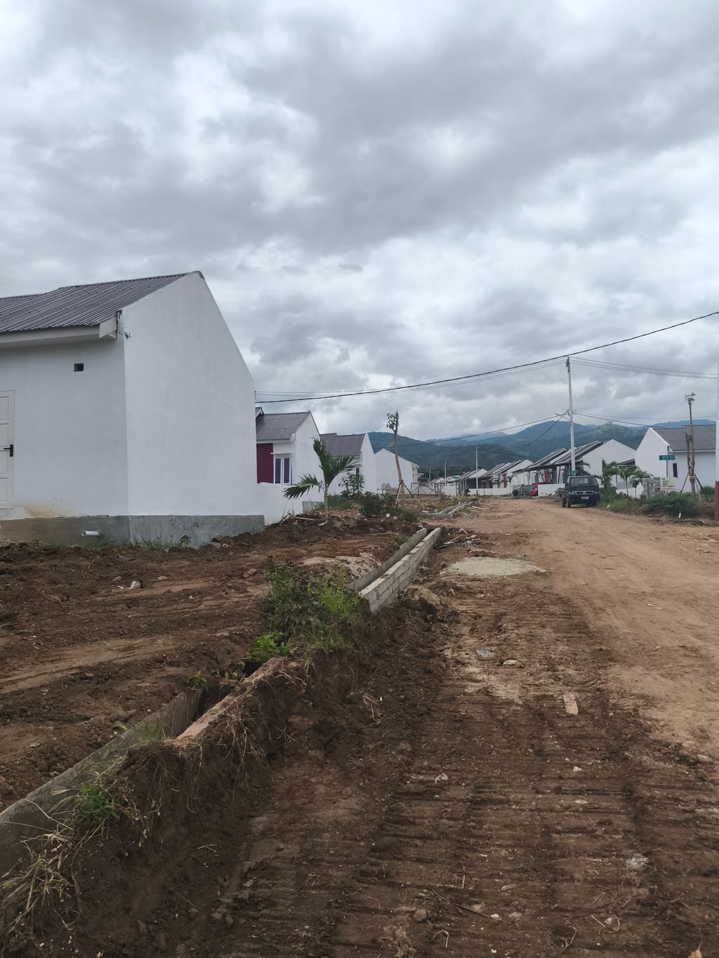 foto gerbang perumahan GRAHA KHAYANGAN HILLS TAHAP I RIVIEW