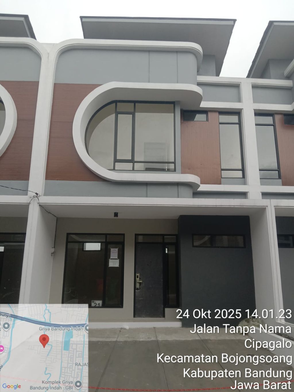 foto tampak rumah tipe 57 Compact High Ceiling (3KT) (593) perumahan G-Land Ciwastra Park 2