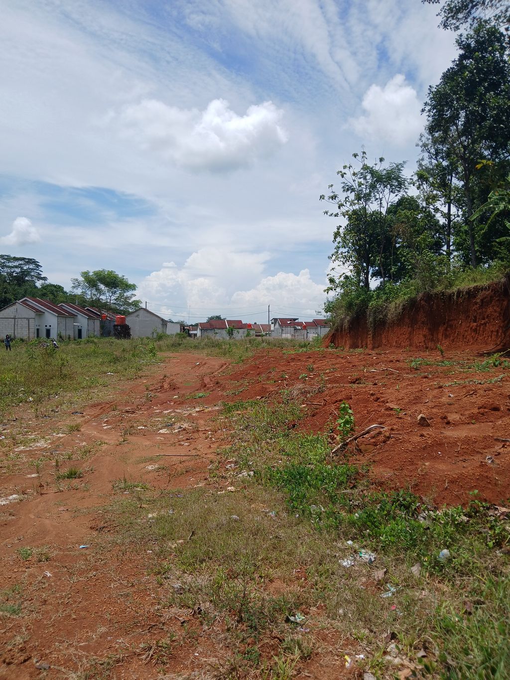 foto posisi tengah perumahan LESTARI GARDEN HILL 4