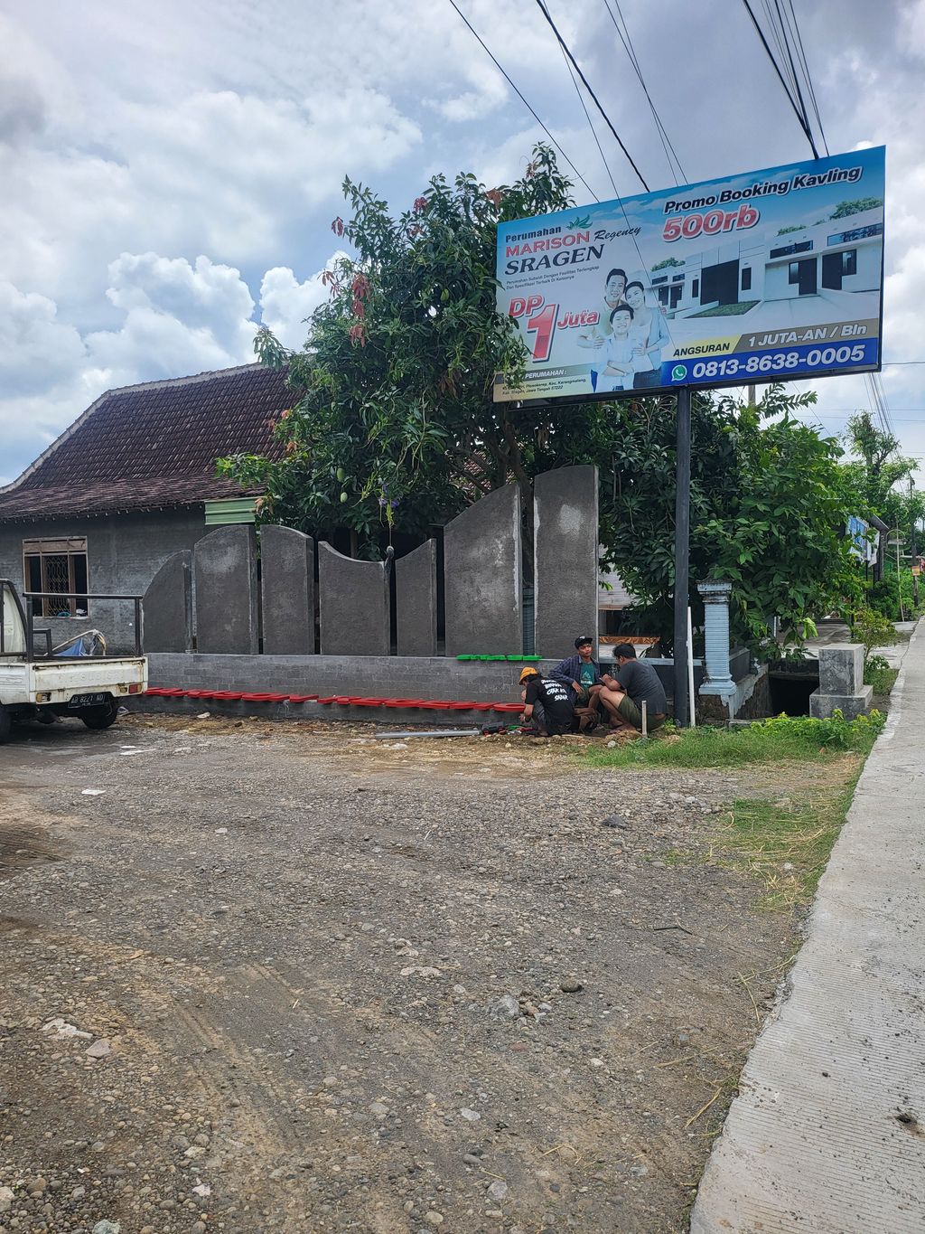 foto gerbang perumahan MARISON REGENCY SRAGEN