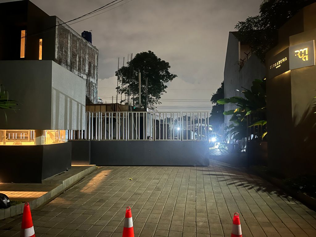 foto gerbang perumahan TERRARUMA BINTARO
