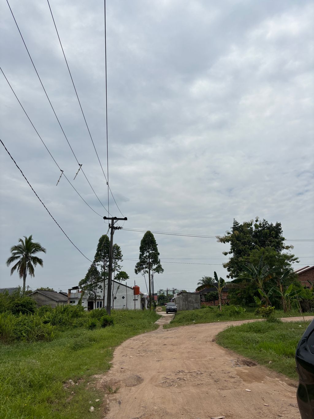foto posisi tengah perumahan GRIYA INTAN PERMATA