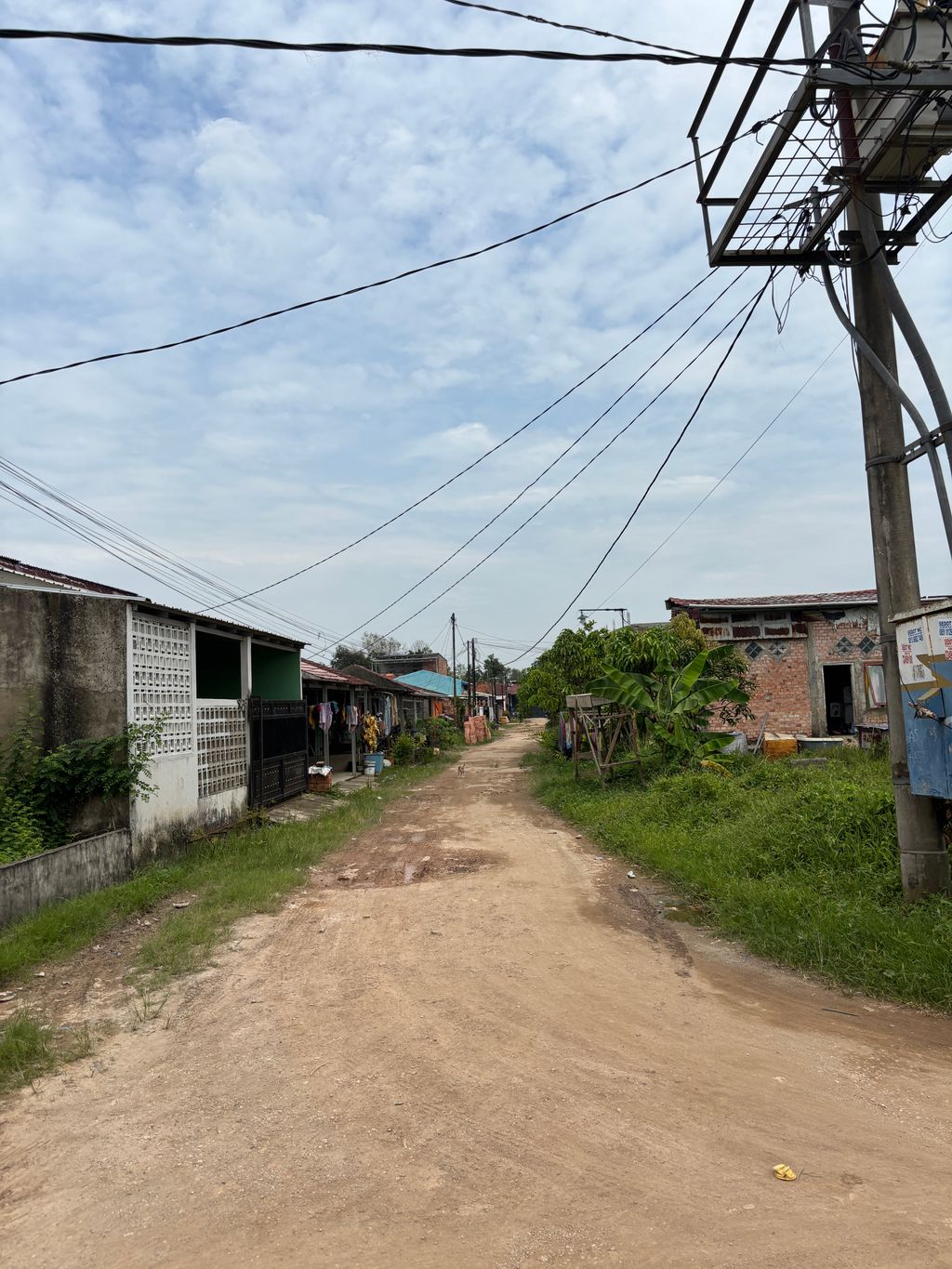foto gerbang perumahan GRIYA INTAN PERMATA