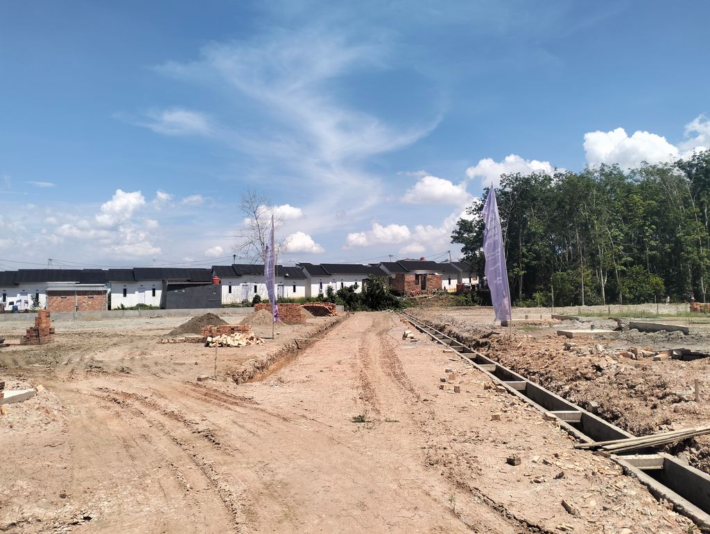 foto posisi tengah perumahan GRIYA LESTARI RESIDENCES TAHAP 2