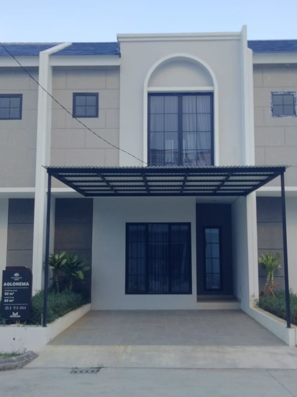 foto tampak rumah tipe AGLONEMA perumahan VICTORIA ASRI