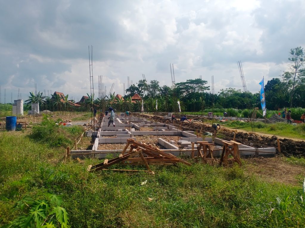 foto posisi tengah perumahan Perumahan Halona Trangkil