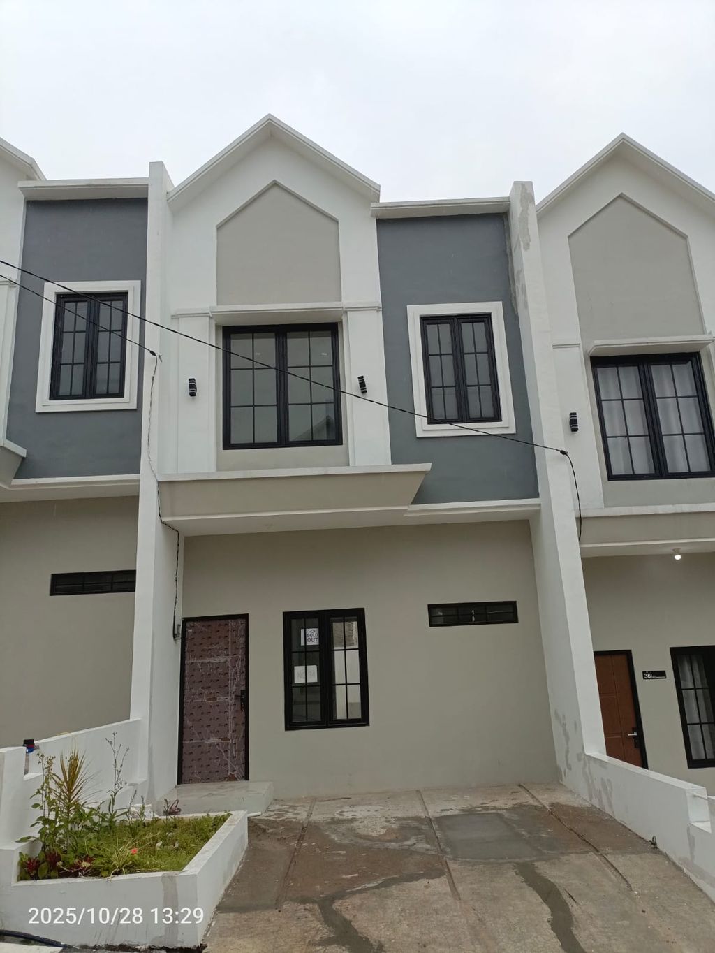 foto tampak rumah tipe 41 Compact High Ceiling (297) perumahan Bukit Sukanagara Resort