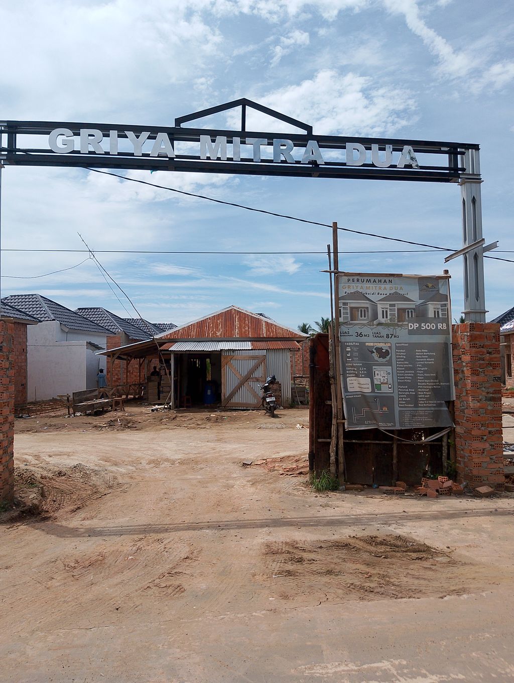 foto gerbang perumahan Griya Mitra dua