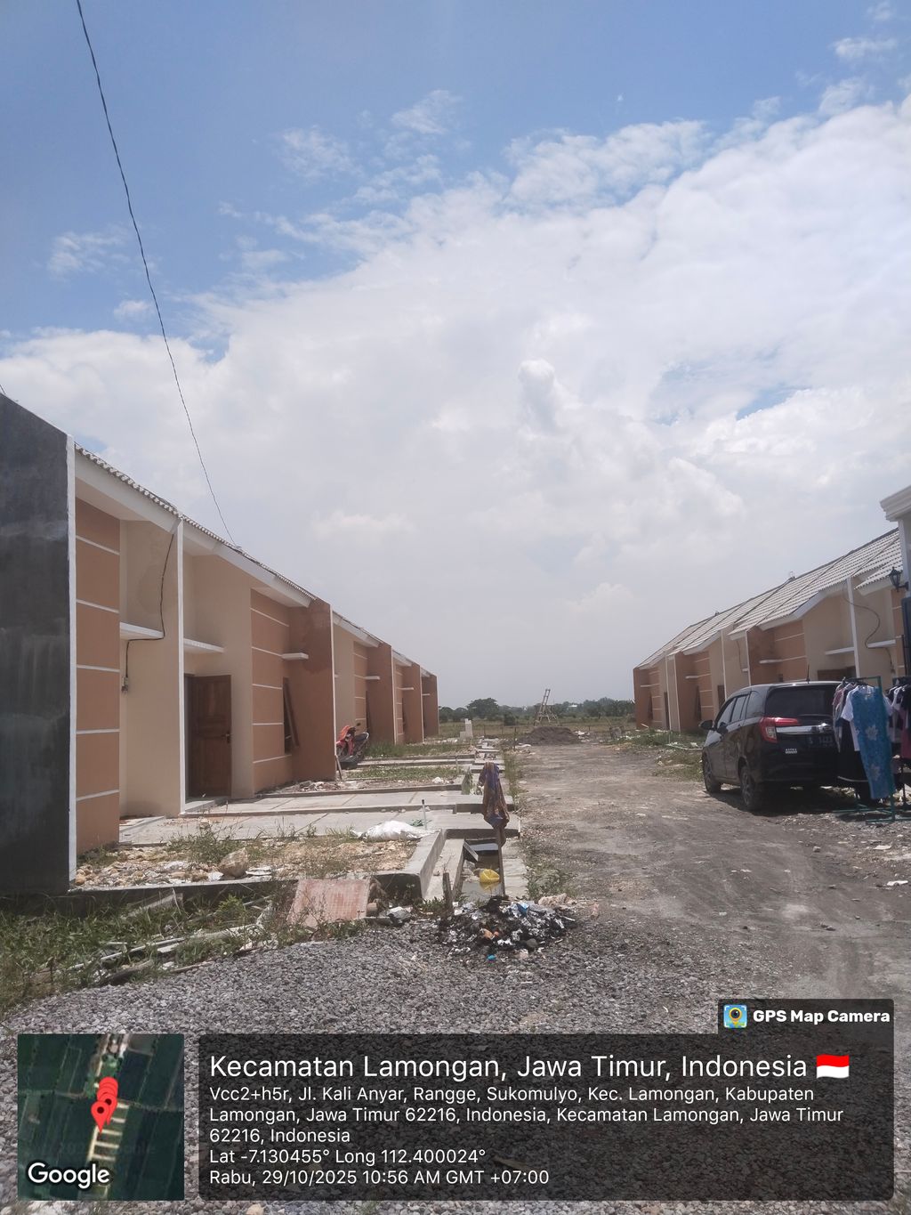 foto posisi tengah perumahan BUMI NARRATIVE CITY