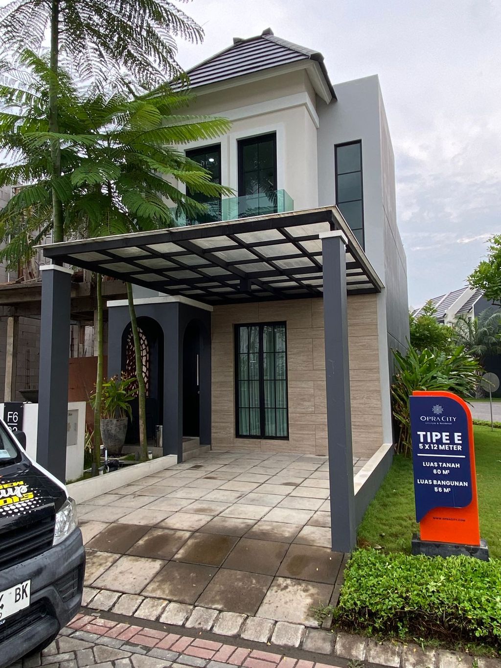foto tampak rumah tipe CLUSTER PALAIS BLOK F6-02 perumahan Opra City