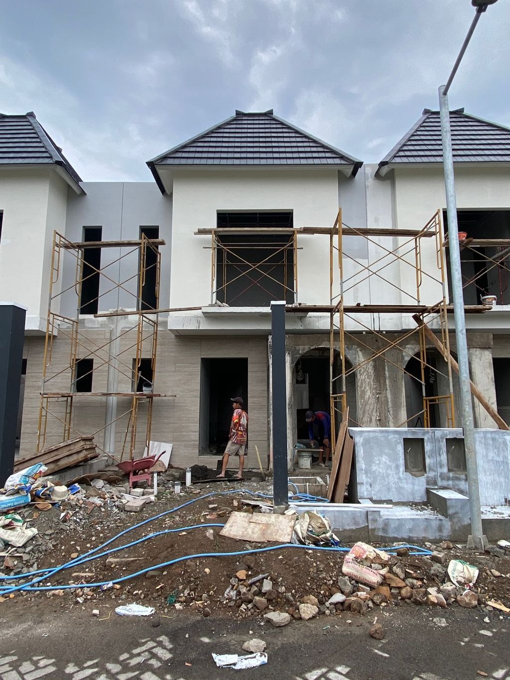 foto tampak rumah tipe CLUSTER PALAIS F6-09 perumahan Opra City