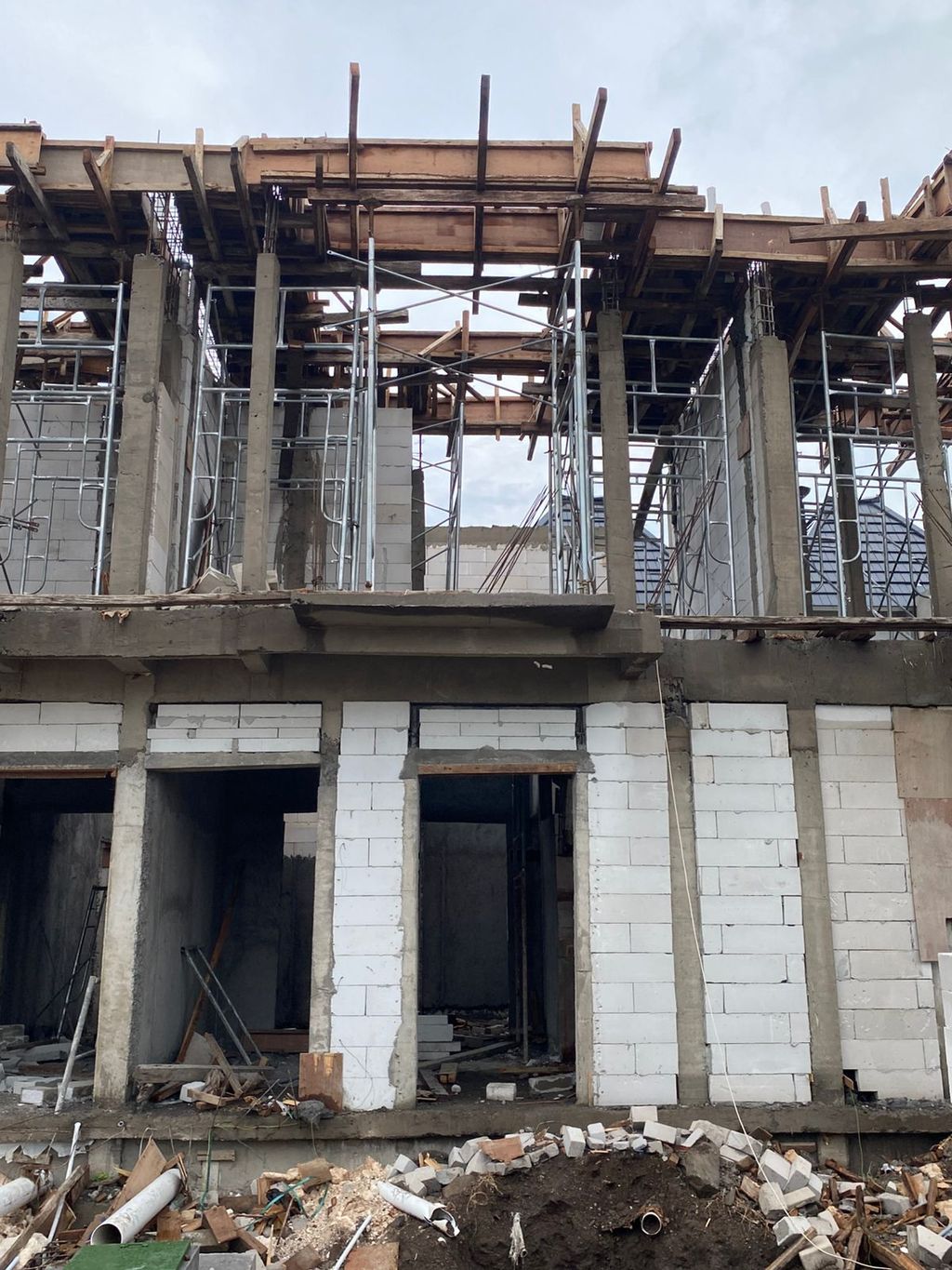 foto tampak rumah tipe CLUSTER PALAIS F6-28 perumahan Opra City