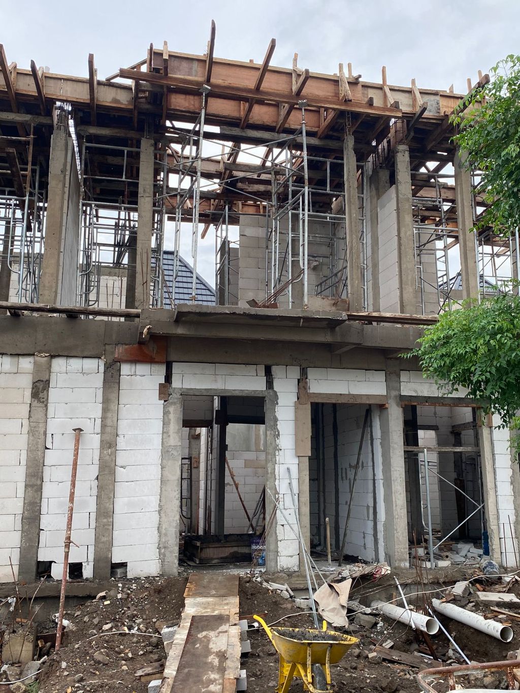 foto tampak rumah tipe CLUSTER PALAIS F6-20 perumahan Opra City