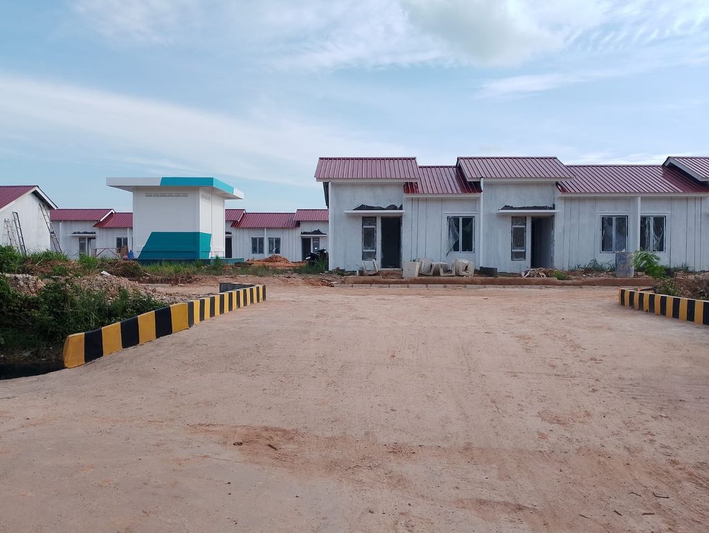 foto gerbang perumahan ROLAMRO DWIMA GANDA