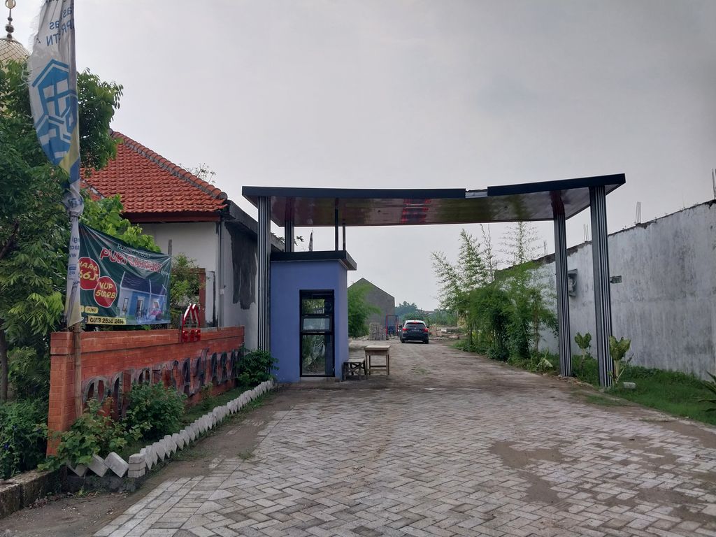 foto gerbang perumahan PURI SAHABAT