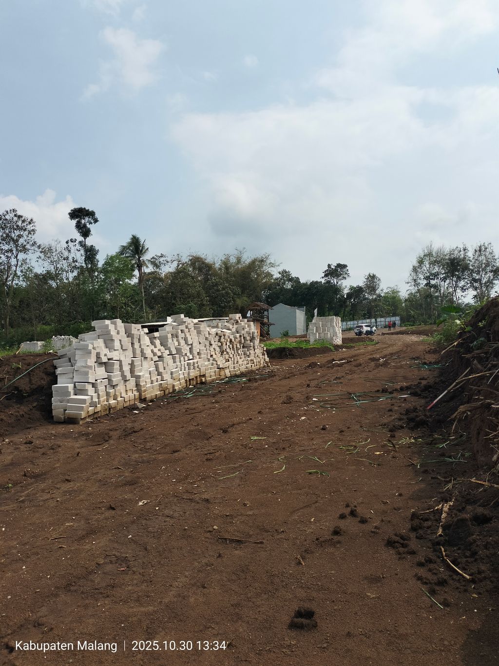 foto posisi tengah perumahan MBR PANDAWA ROYAL RESIDENCE