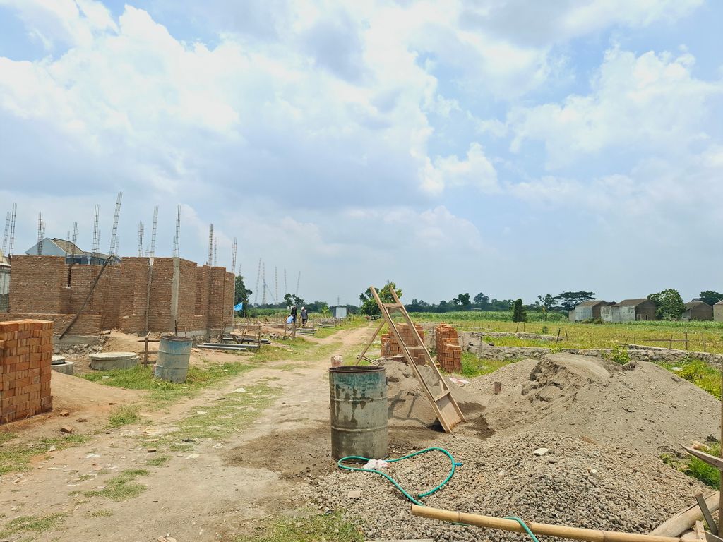 foto posisi tengah perumahan ROYAL ORCHID