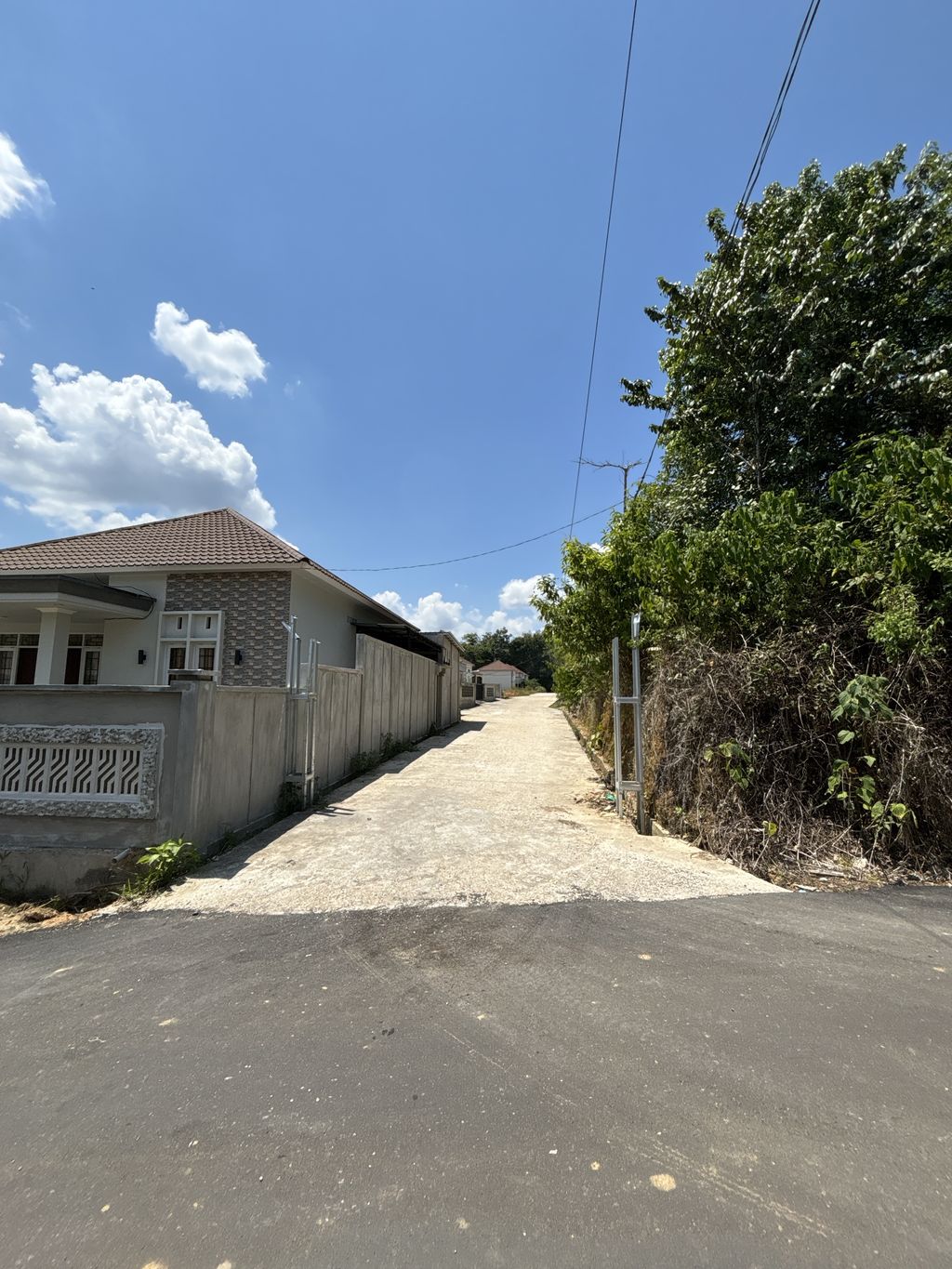 foto gerbang perumahan Abadi Residence