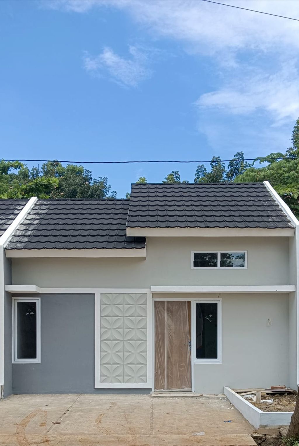 foto tampak rumah tipe 27/60 perumahan PERUMAHAN PURI SUCEN