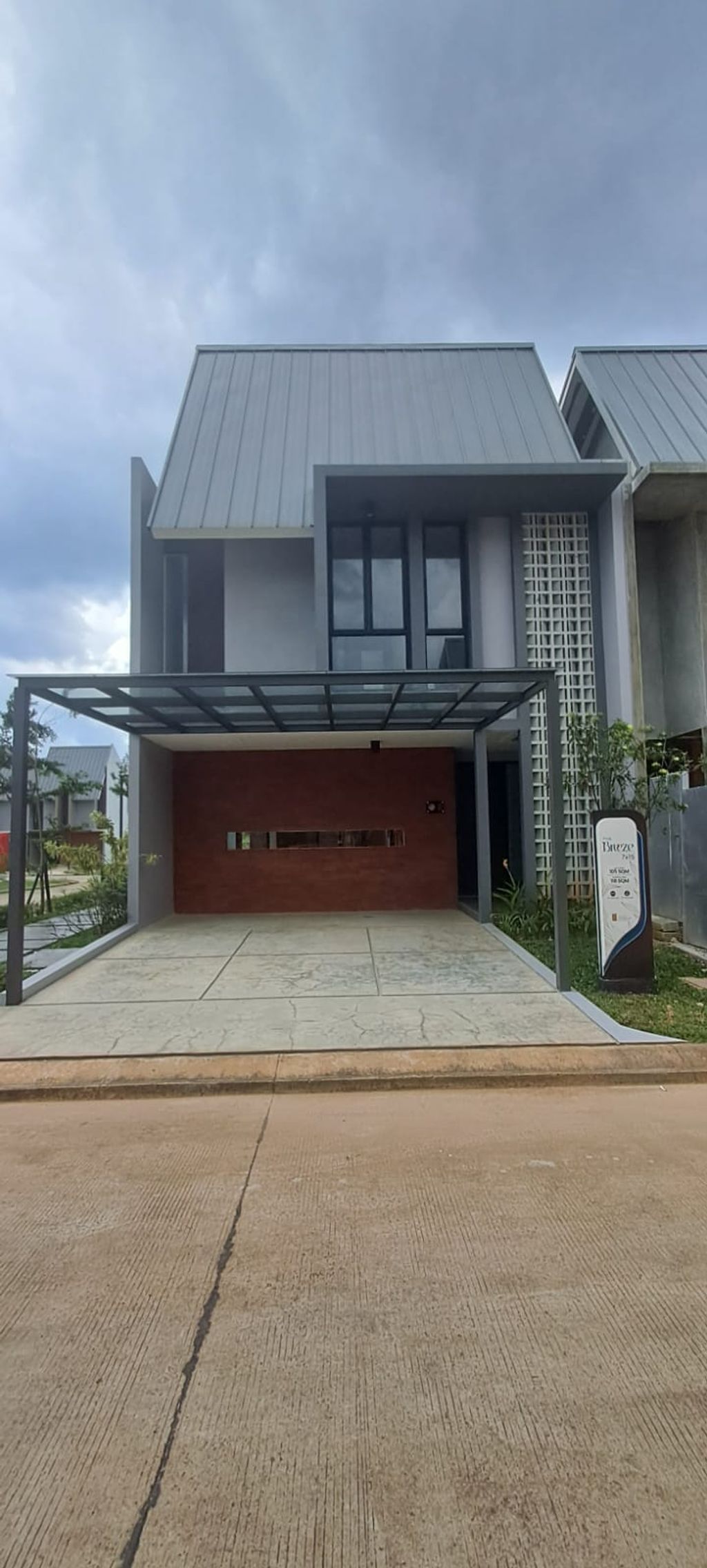 foto tampak rumah tipe BREEZE perumahan TELAGA KAHURIPAN