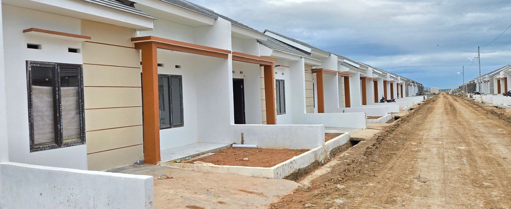 foto posisi tengah perumahan MUTIARA LOSARI