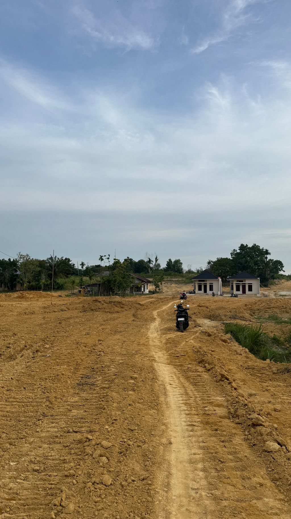 foto posisi tengah perumahan VILA KELAPA GADING