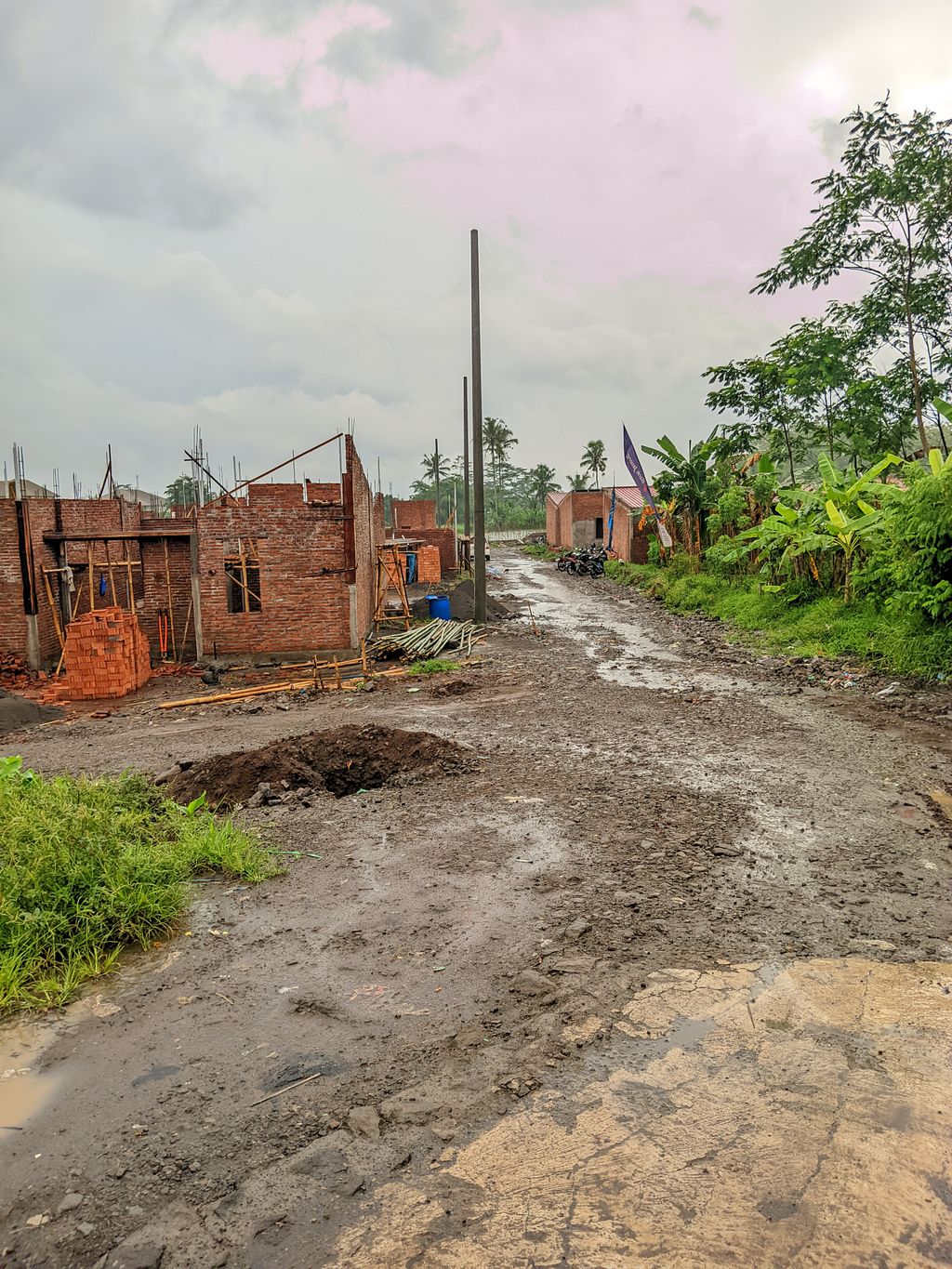 foto gerbang perumahan Marisland Pakelan