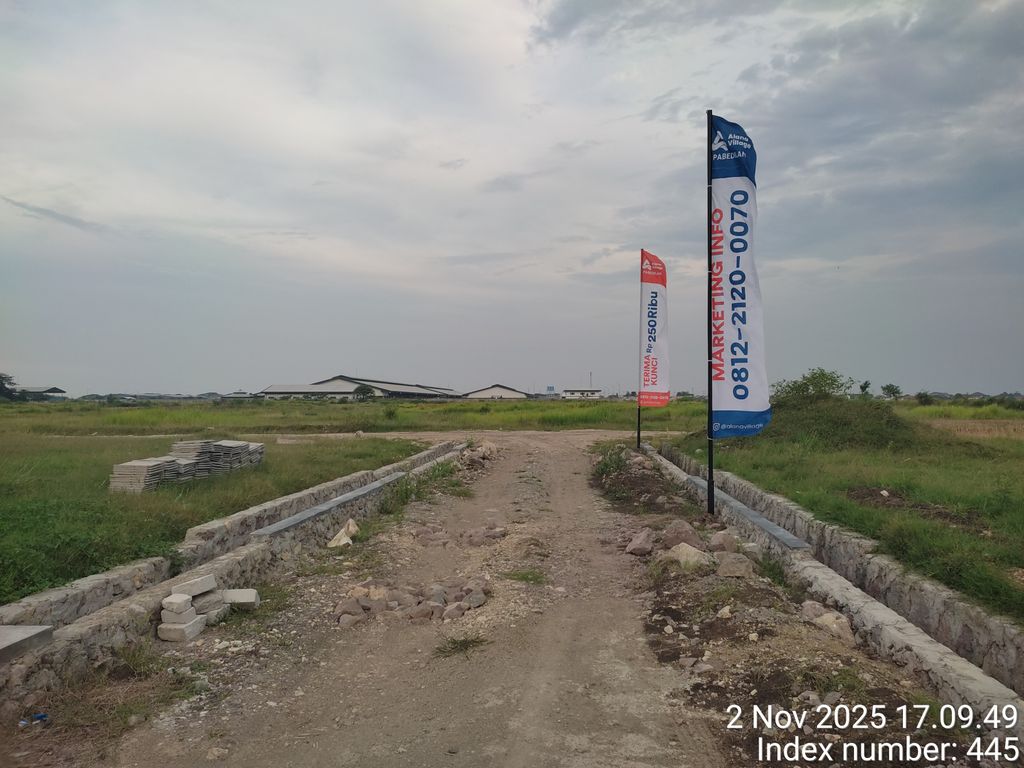 foto gerbang perumahan ALANA VILLAGE PABEDILAN