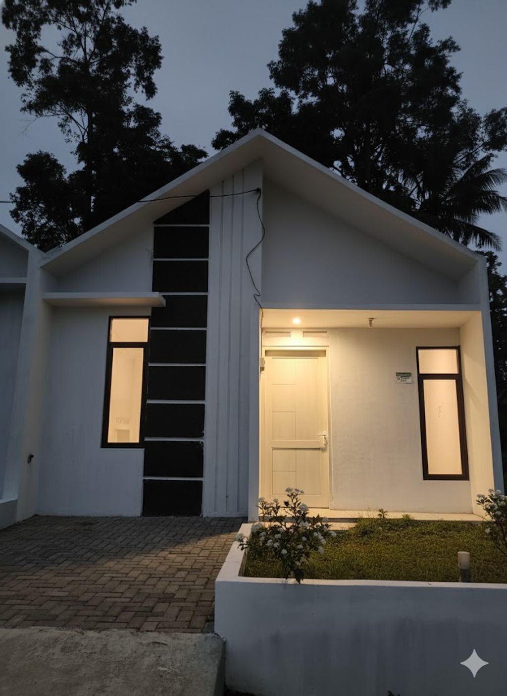 foto tampak rumah tipe 30/60 perumahan GIRIJAYA PERMAI