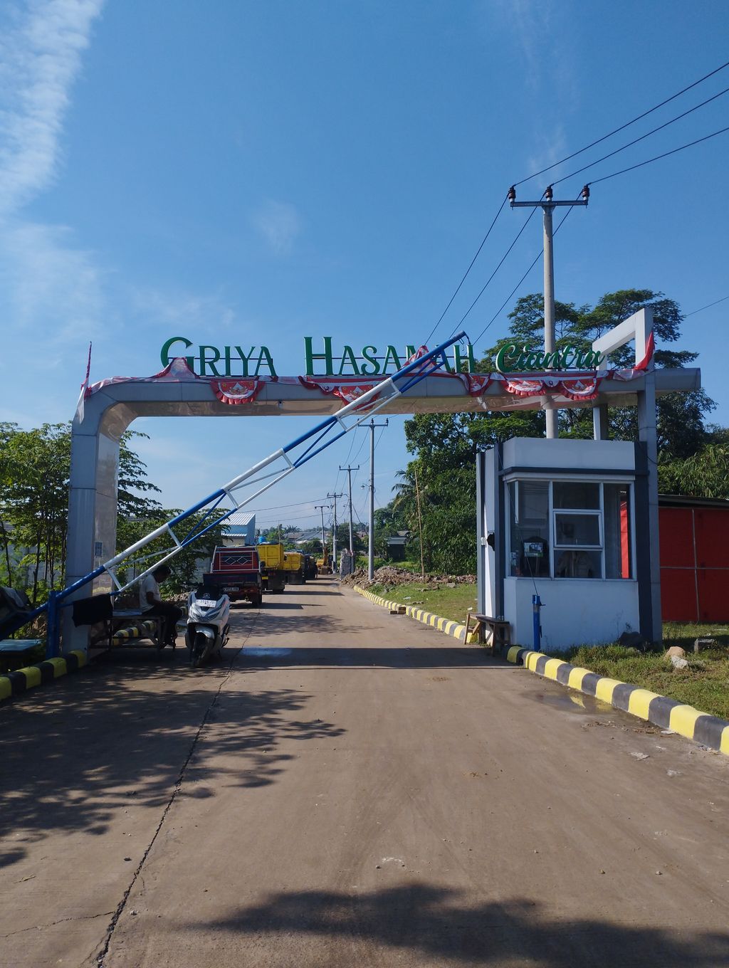 foto gerbang perumahan GRIYA HASANAH CIANTRA II
