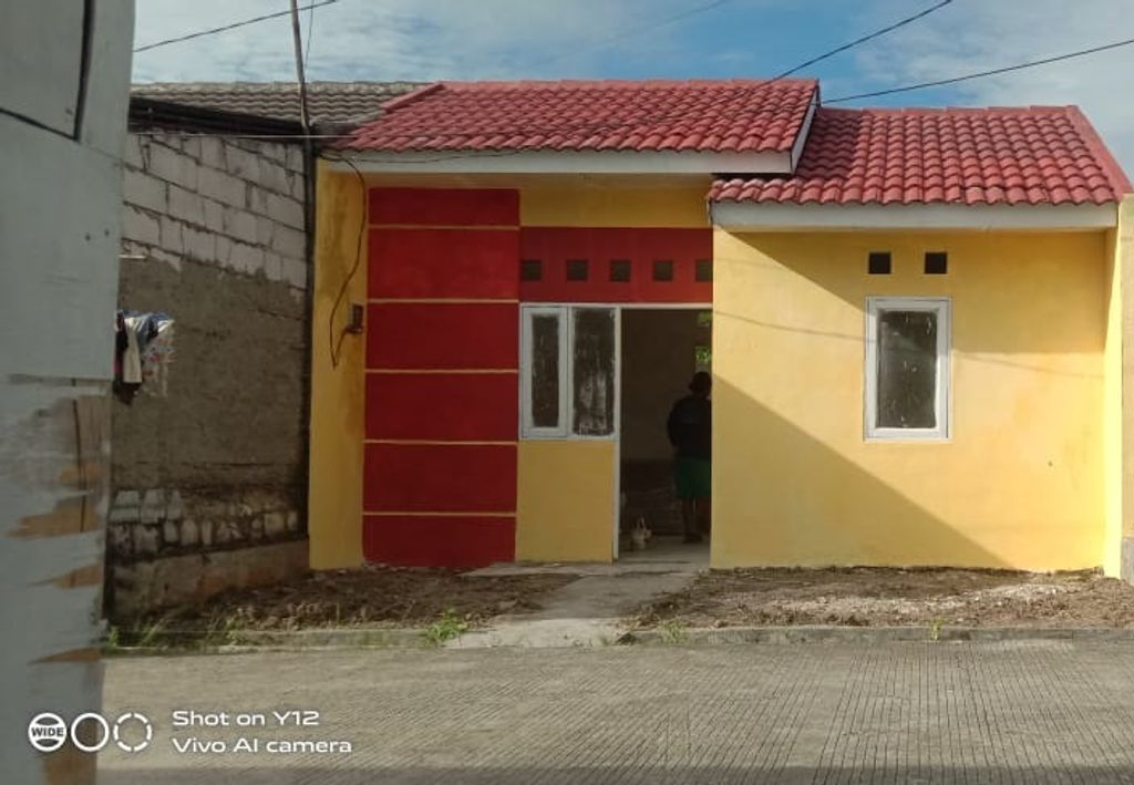 foto tampak rumah tipe 30 X 120 perumahan GRIYA JUNTI ASRI