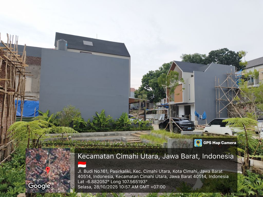foto posisi tengah perumahan Riverside Residence