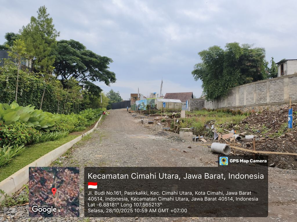 foto gerbang perumahan Riverside Residence