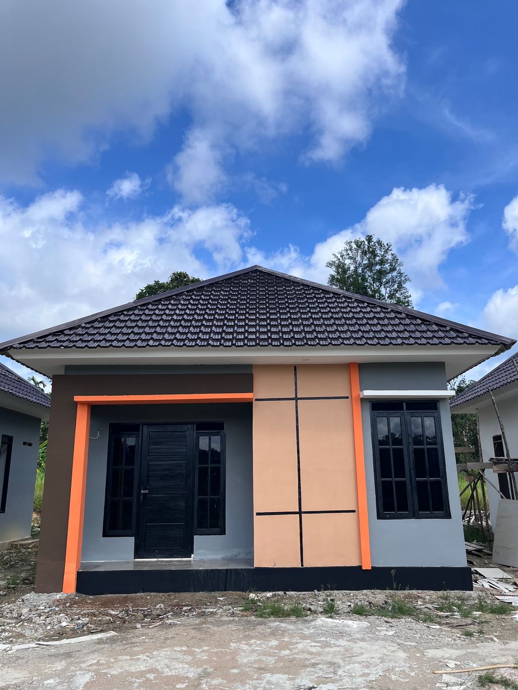 foto tampak rumah tipe 36 perumahan CIPTA RAYA TEBELIAN