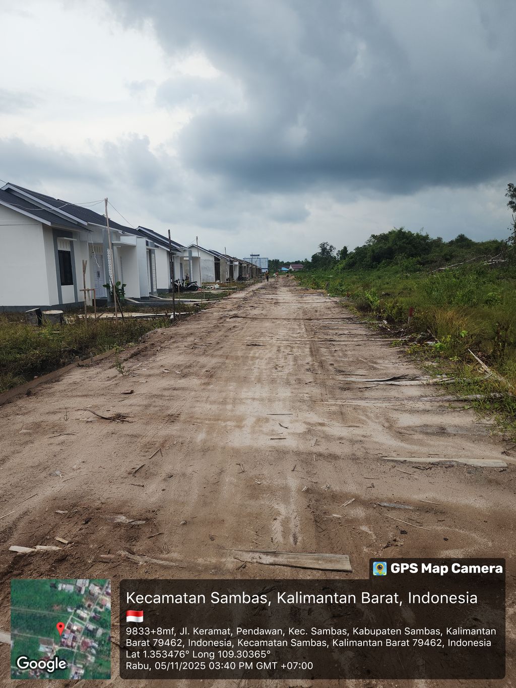 foto posisi tengah perumahan Green Sambas