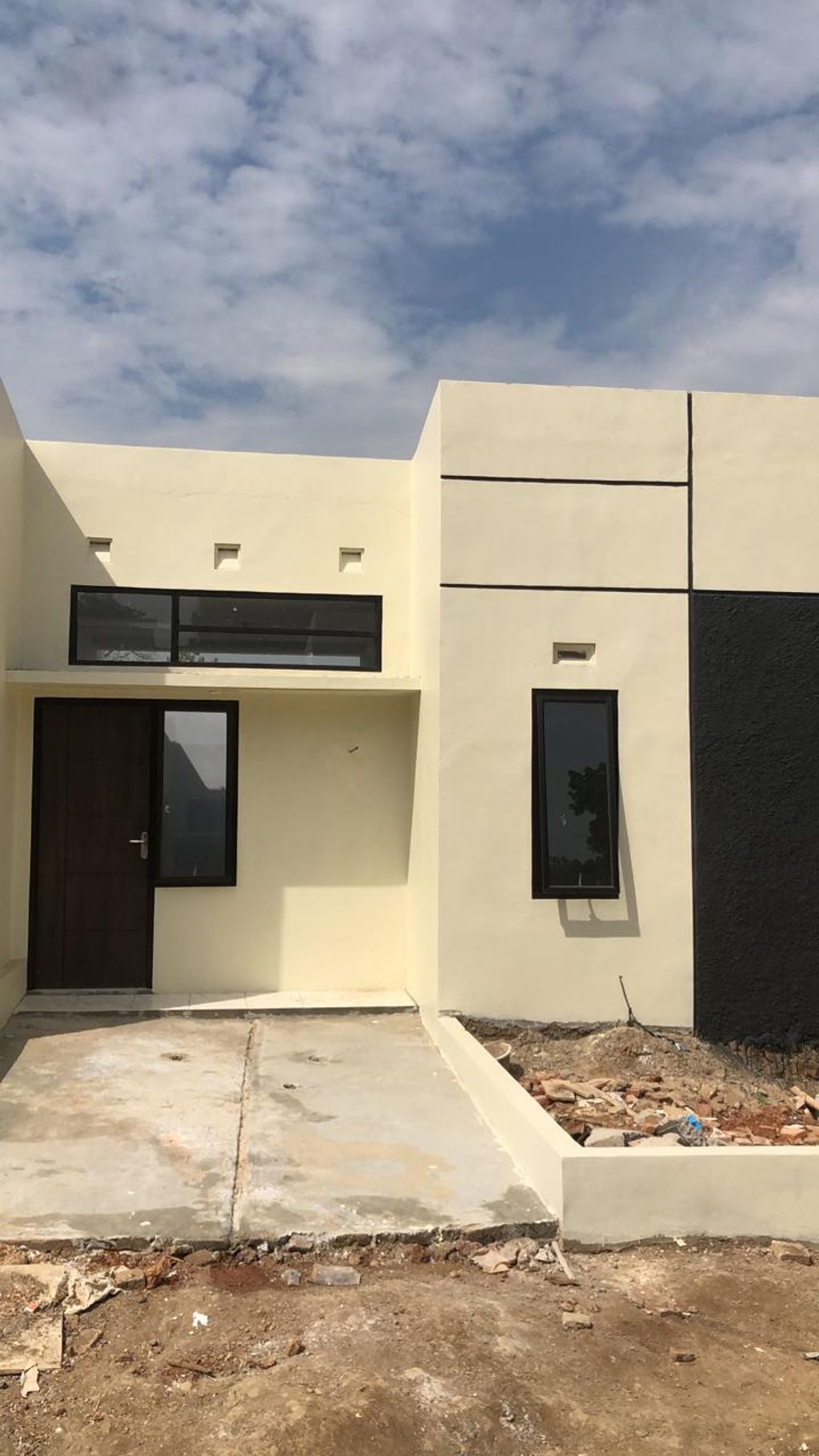 foto tampak rumah tipe 30/60 perumahan MARISON KEDUNGBULUS