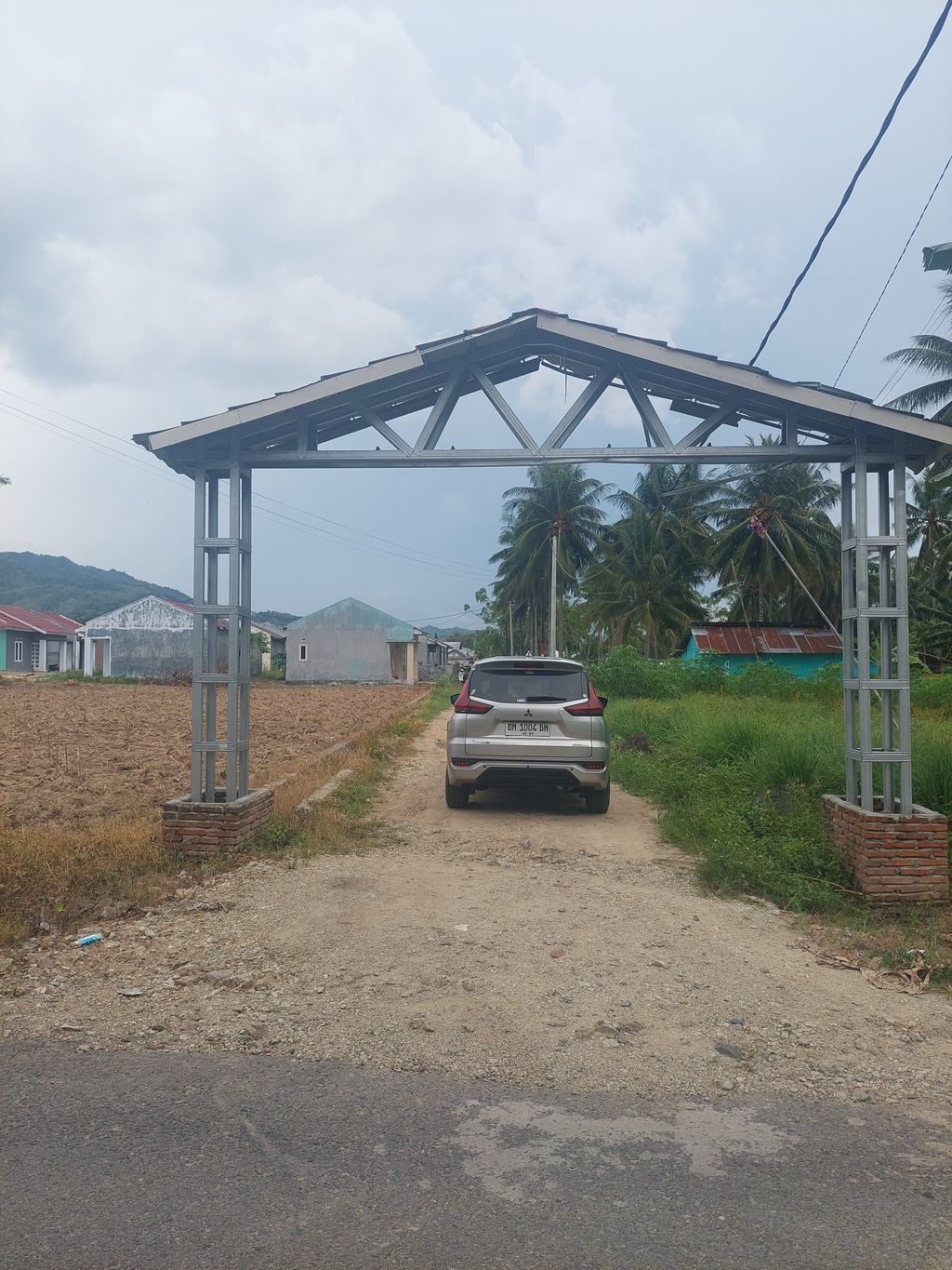 foto gerbang perumahan Laguna Albani Permai IV
