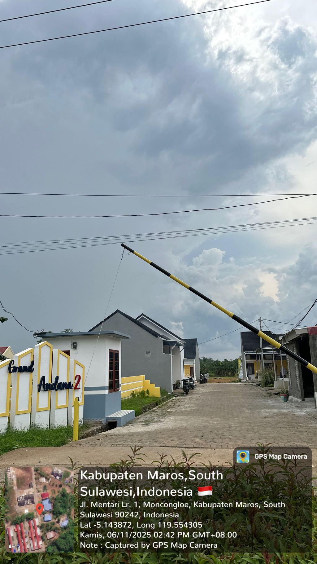 foto gerbang perumahan Grand Andana Residence