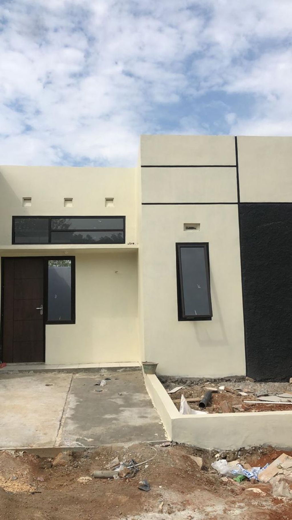 foto tampak rumah tipe 30/67 perumahan MARISON KEDUNGBULUS