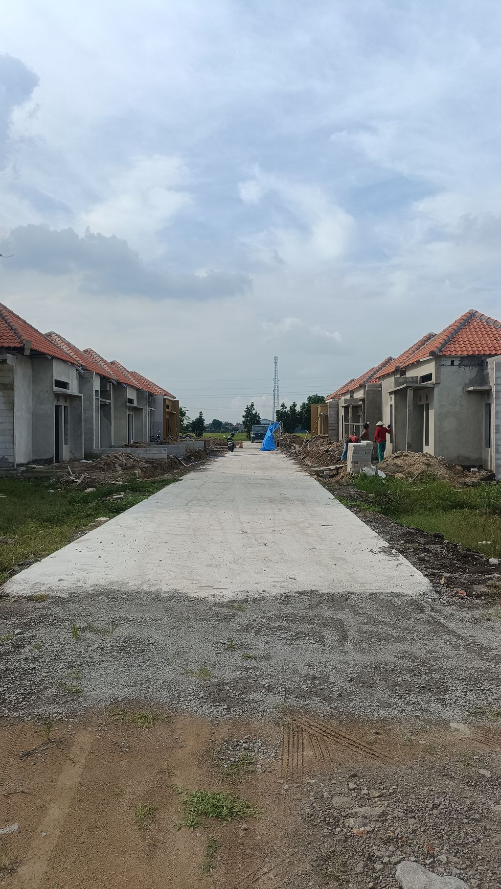 foto posisi tengah perumahan PERUMAHAN ISTANA LAND 2