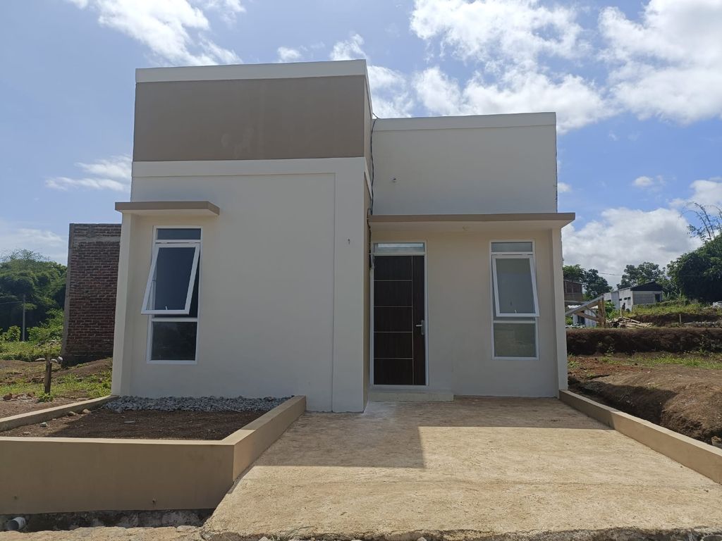 foto tampak rumah tipe 36 perumahan Cendana Residence
