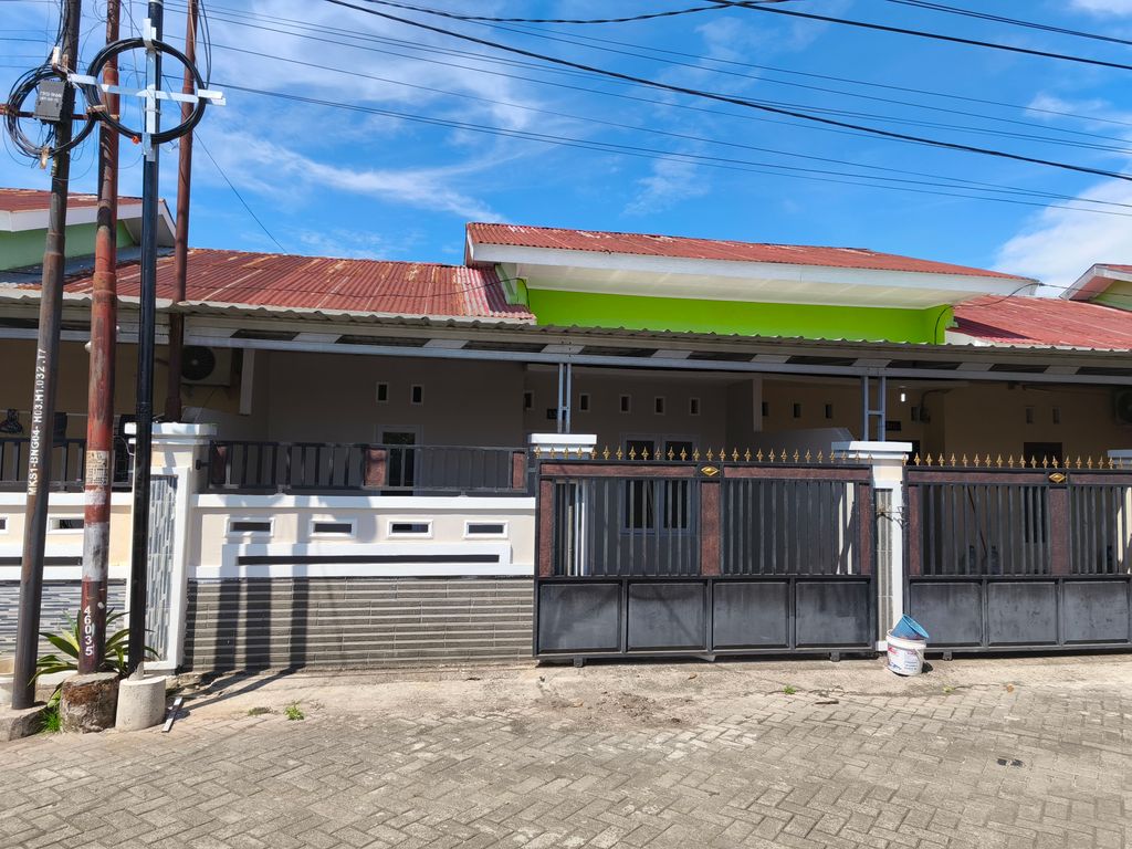 foto contoh rumah perumahan Puri Mas Permai