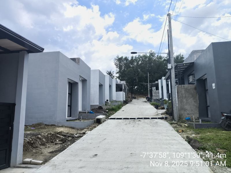 foto posisi tengah perumahan MAHKOTA KEMUNING