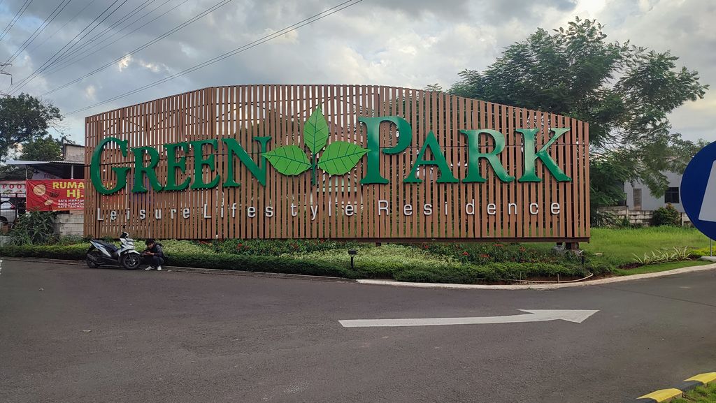 foto gerbang perumahan GREEN PARK RESIDENCE