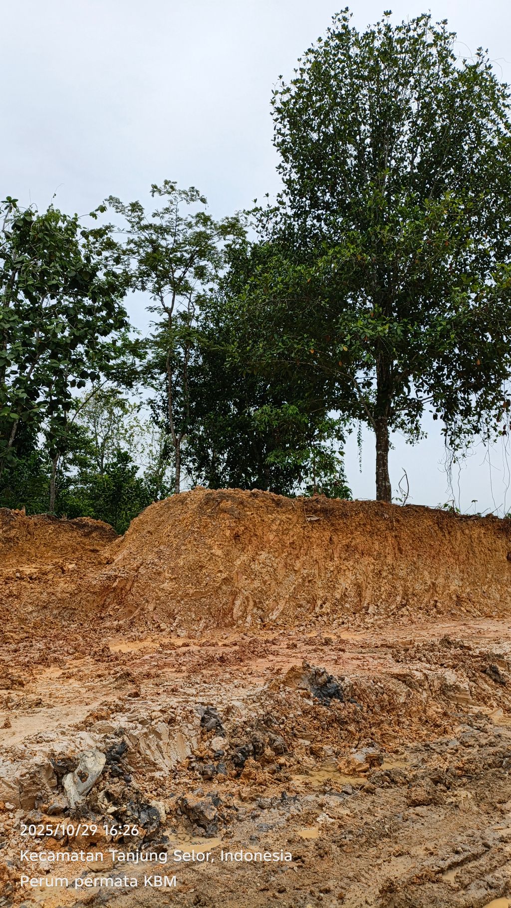 foto posisi tengah perumahan PERUMAHAN SUBSIDI PERMATA KBM