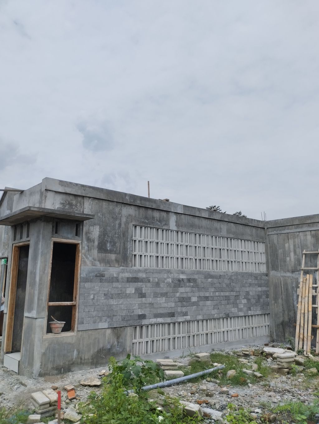 foto gerbang perumahan BMW Kanigoro Green View