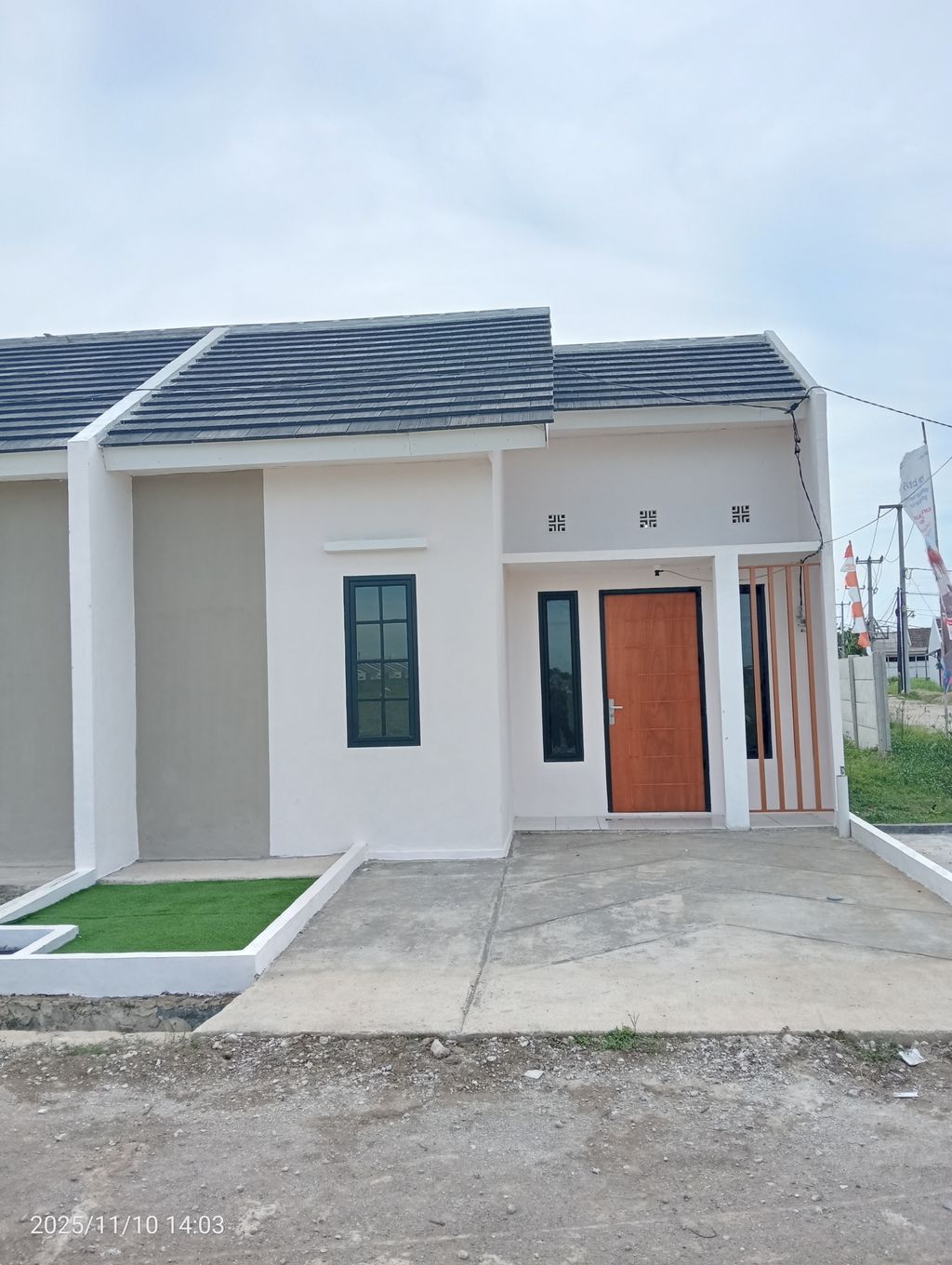 foto contoh rumah perumahan KERTAGRAHA GRANDE