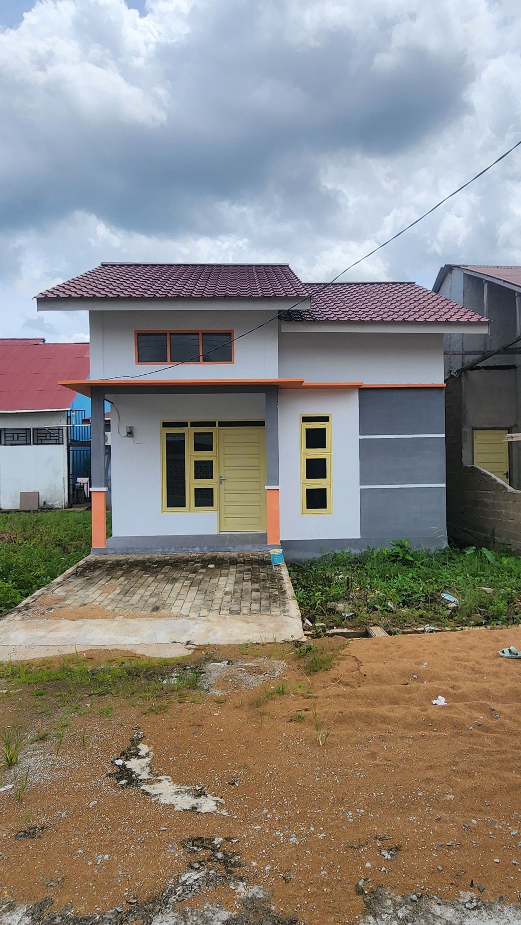 foto contoh rumah perumahan MEKAR SARI INDAH