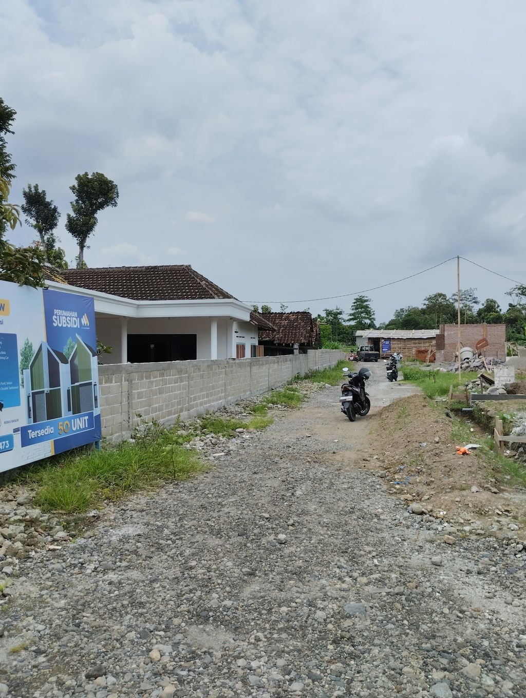 foto posisi tengah perumahan BMW Kanigoro Green View