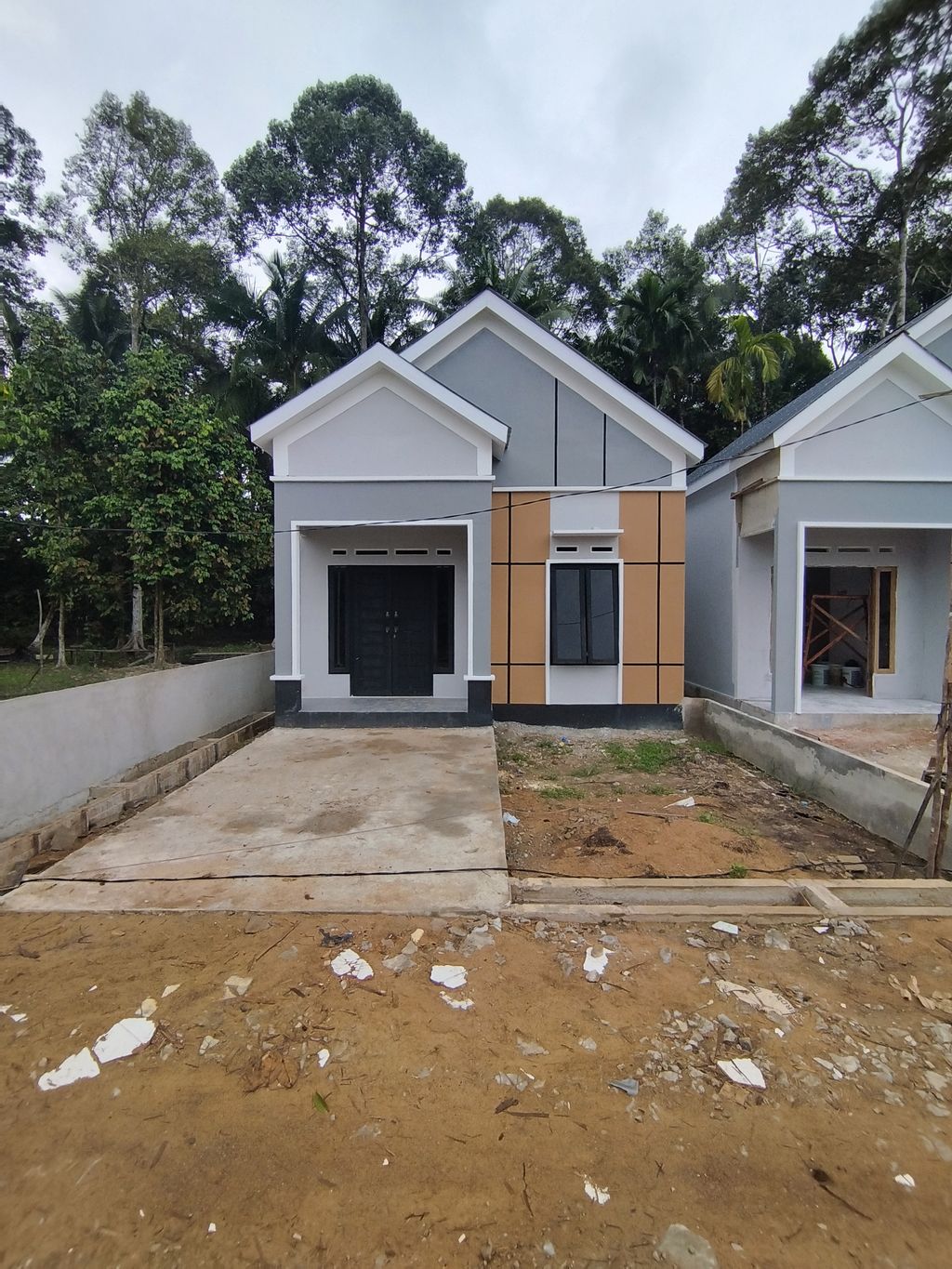 foto contoh rumah perumahan PERMATA DANLY 5